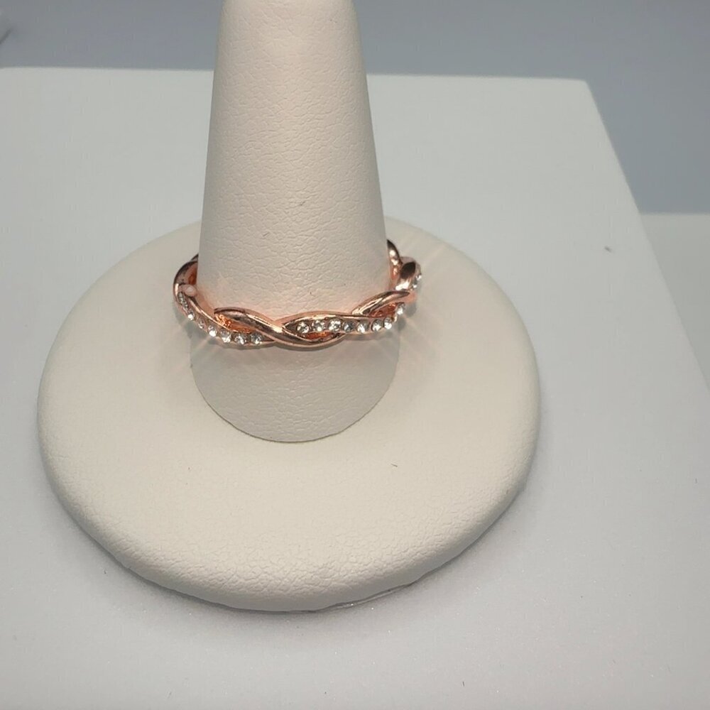 18k Rose Gold Plated Ring With Rhinestones Size 8 Fashion Jewelry - Picture 10 of 11
